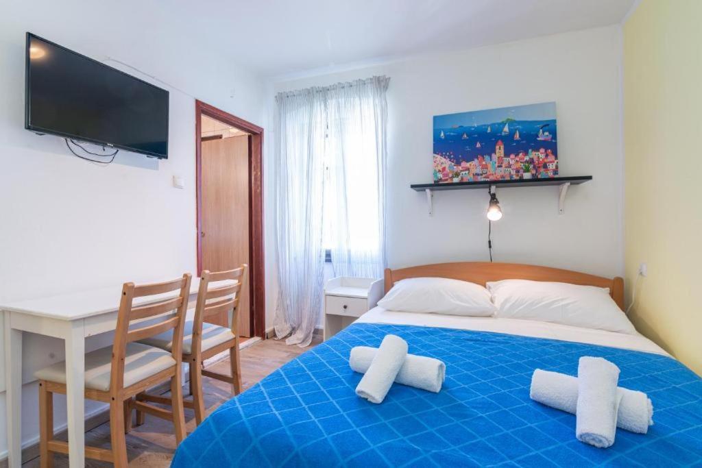 Rooms & Studio Apartments By The Way Baska  Exterior photo