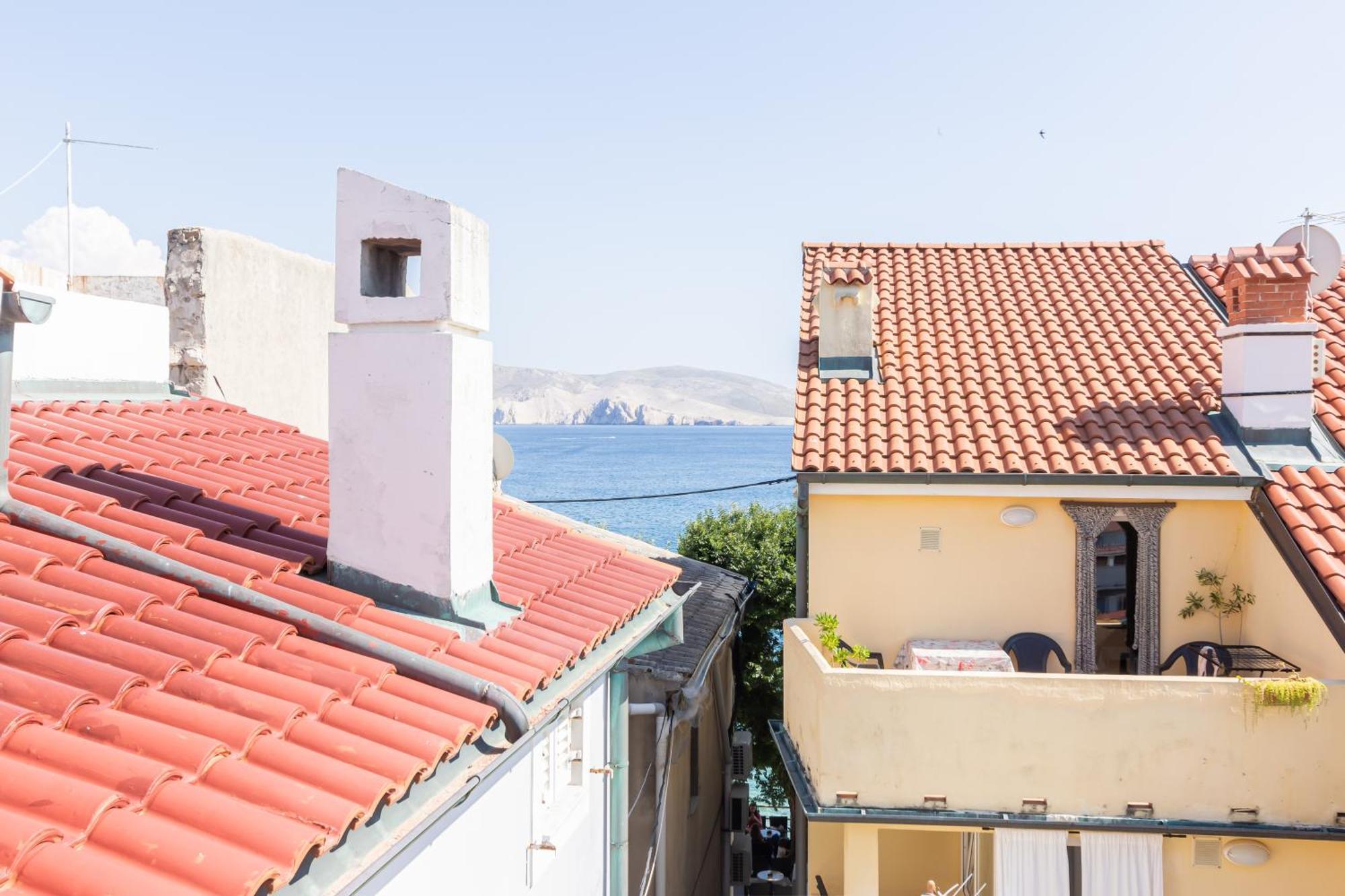 Rooms & Studio Apartments By The Way Baska  Exterior photo