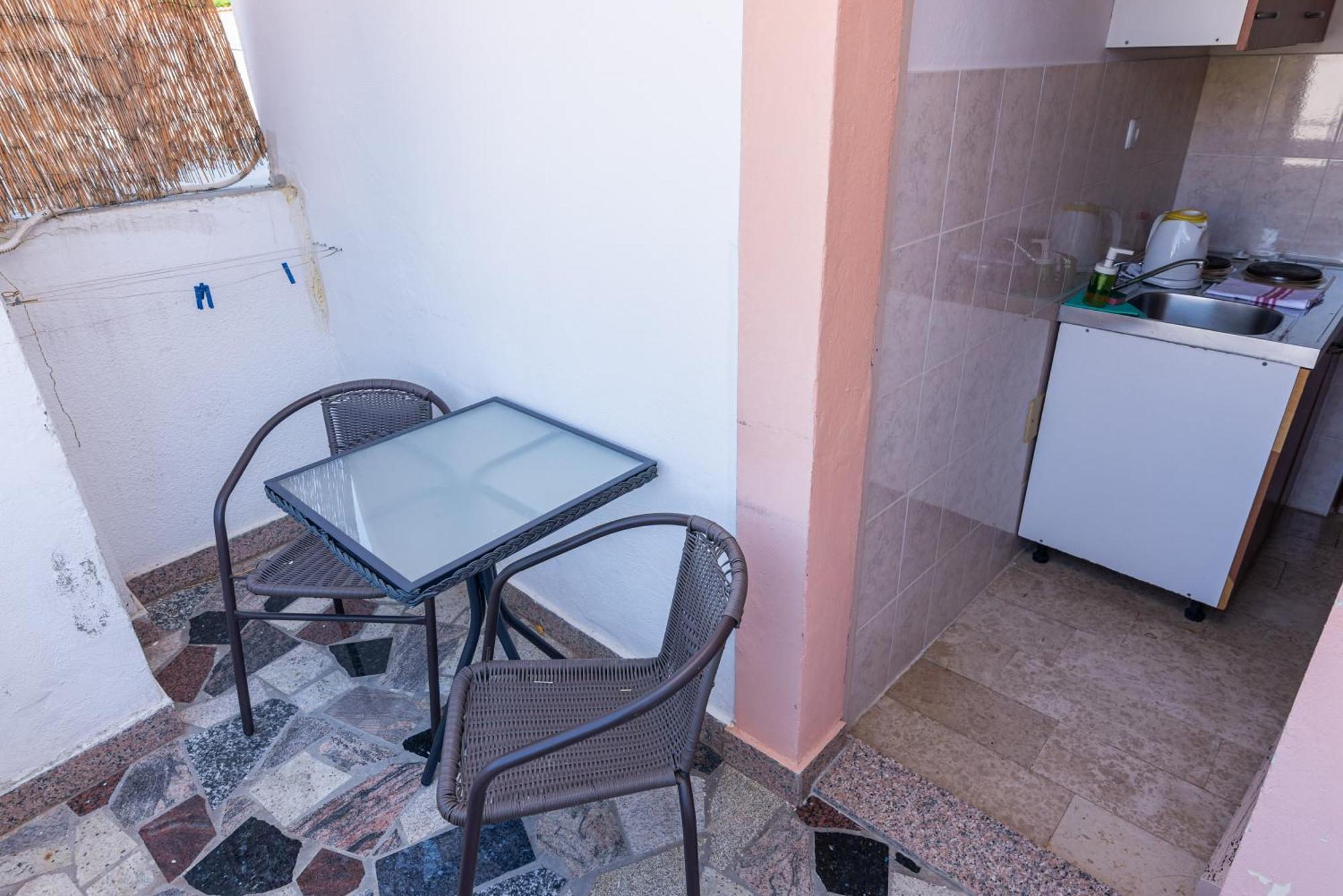 Rooms & Studio Apartments By The Way Baska  Exterior photo